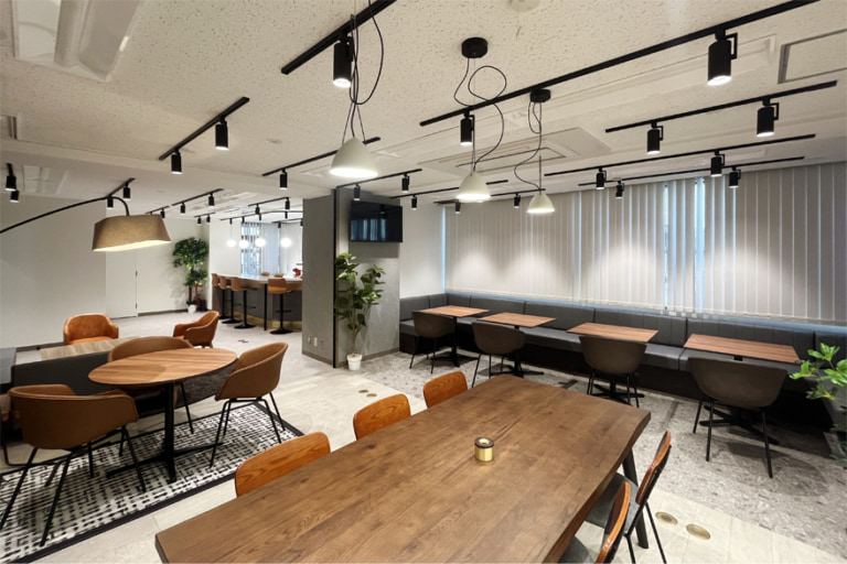 Creative Group  フリースペース、ラグジュアリー・シック