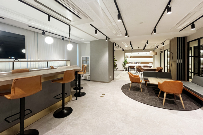 Creative Group  フリースペース、ラグジュアリー・シック