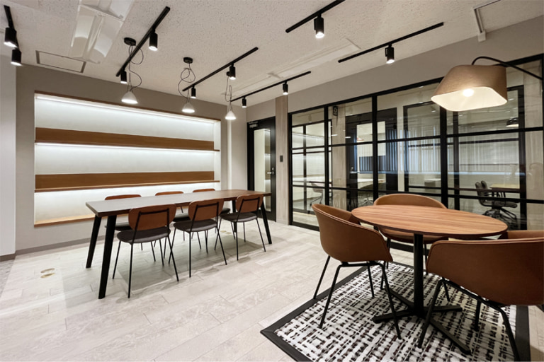 Creative Group  フリースペース、ラグジュアリー・シック