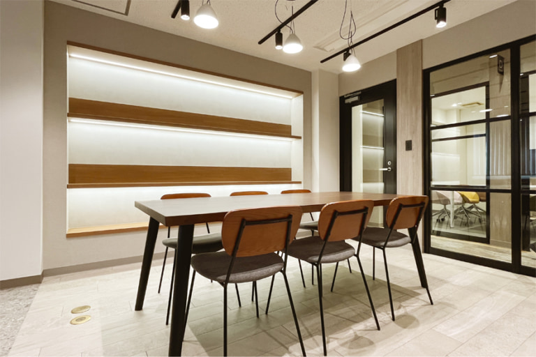 Creative Group  フリースペース、ラグジュアリー・シック