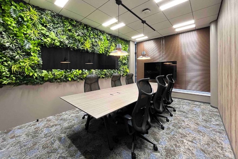 ルトラ  会議室、ナチュラル・アウトドア